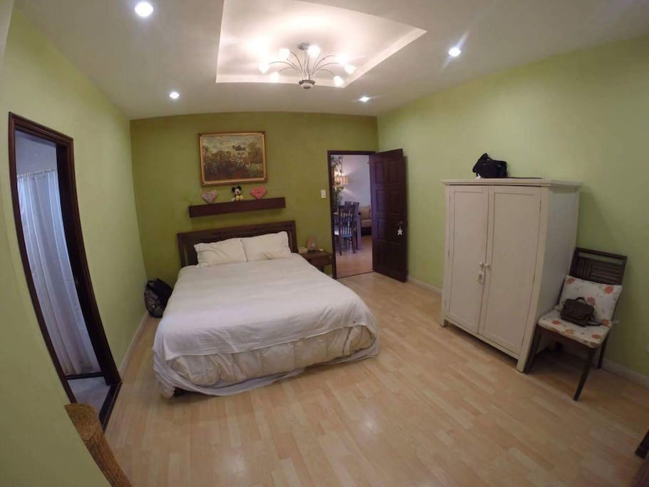 Room 1, with en-suite bathroom