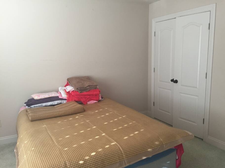 Roomy and airy bedroom