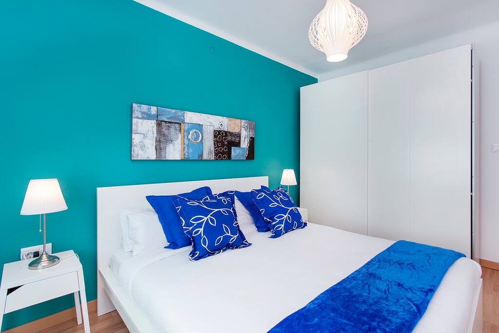 Comfortable king bed