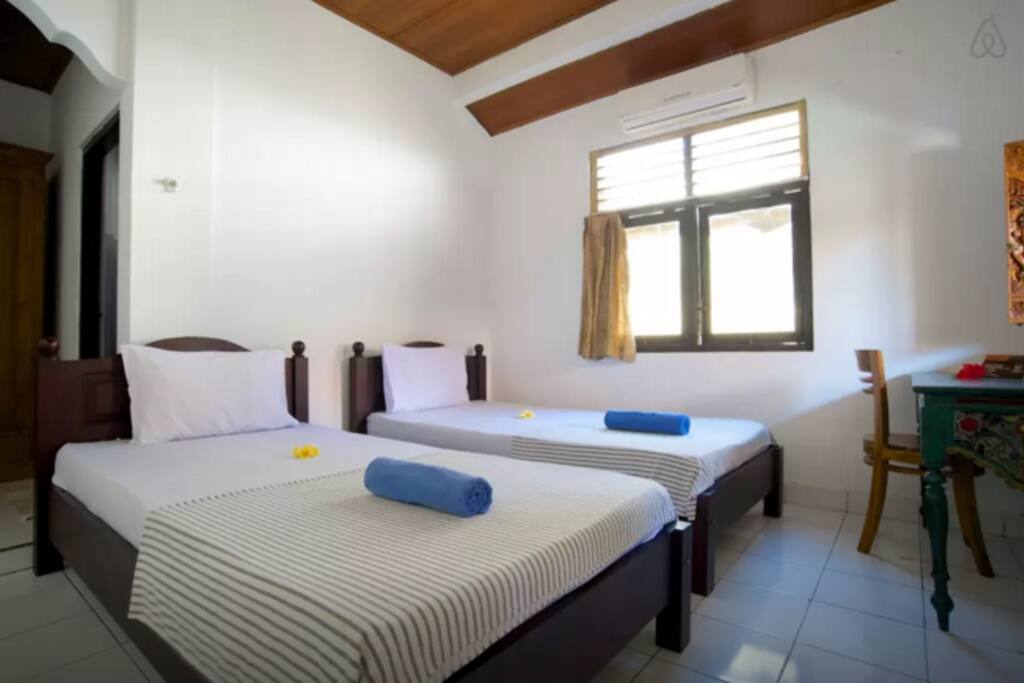 Twin Bed Room Dona