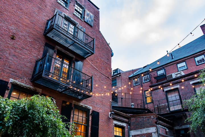 Historic townhouse in center of Boston