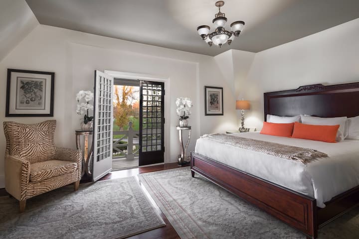 Bedroom 2 - with Balcony