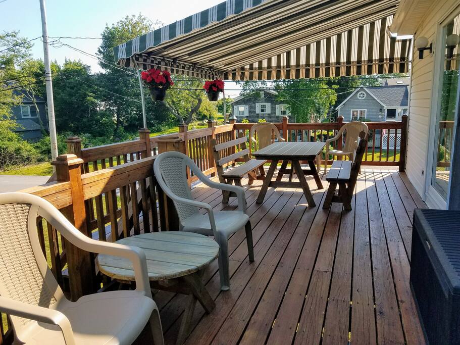 Deck: Cushions are in the black box.