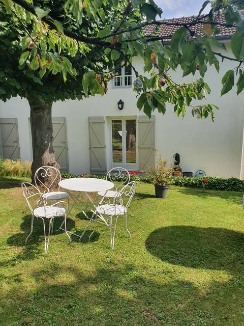 QUIET HOUSE 20 km from PARIS