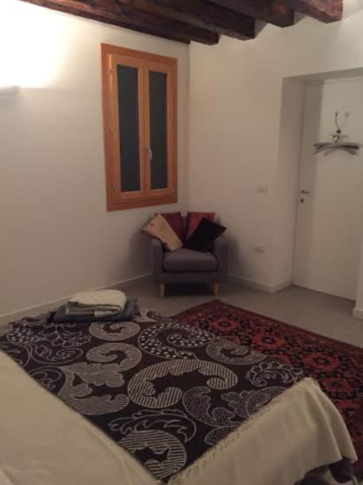 חדר שינה זוגי קינג סייז