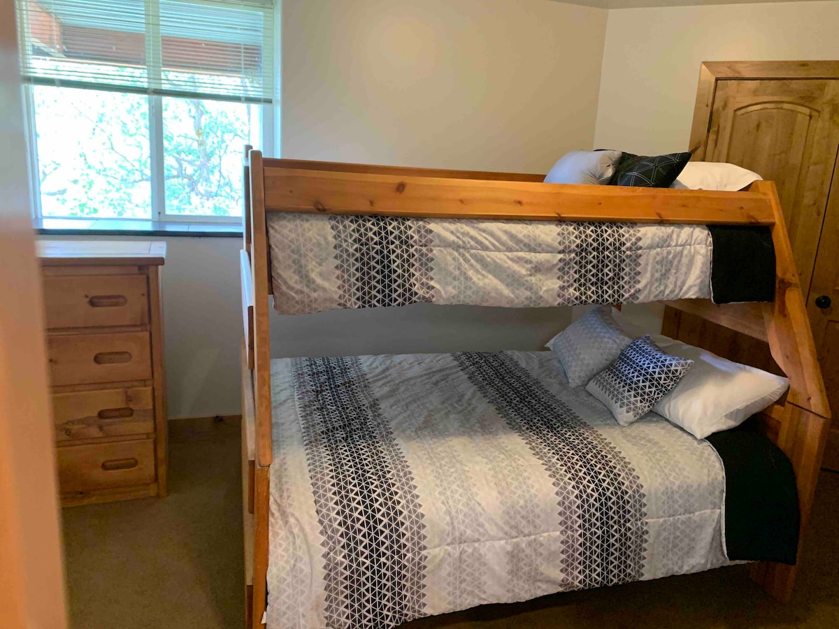 双层客房，配备双人床/双人床 