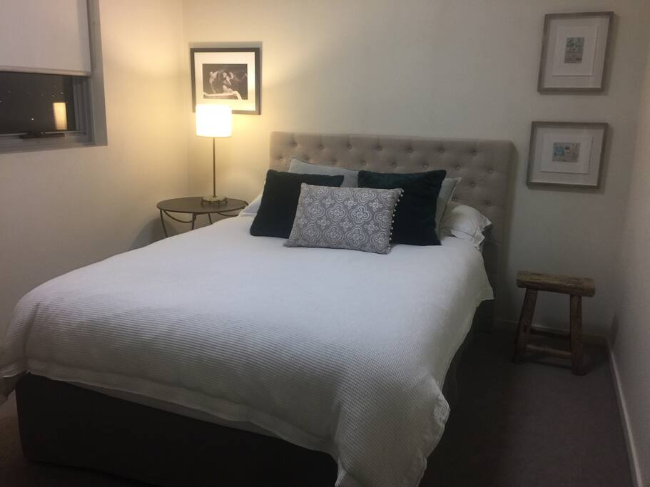 Queen size bed