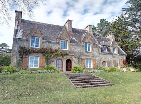 Manoir Ar Maner - Large family home - Morgat