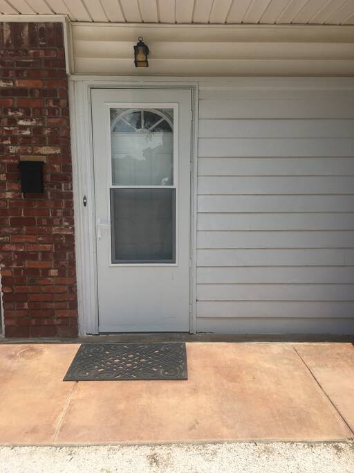 Private Separate Entrance For Guest!