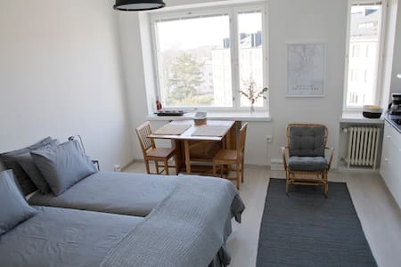 Newly renovated stylish top floor studio