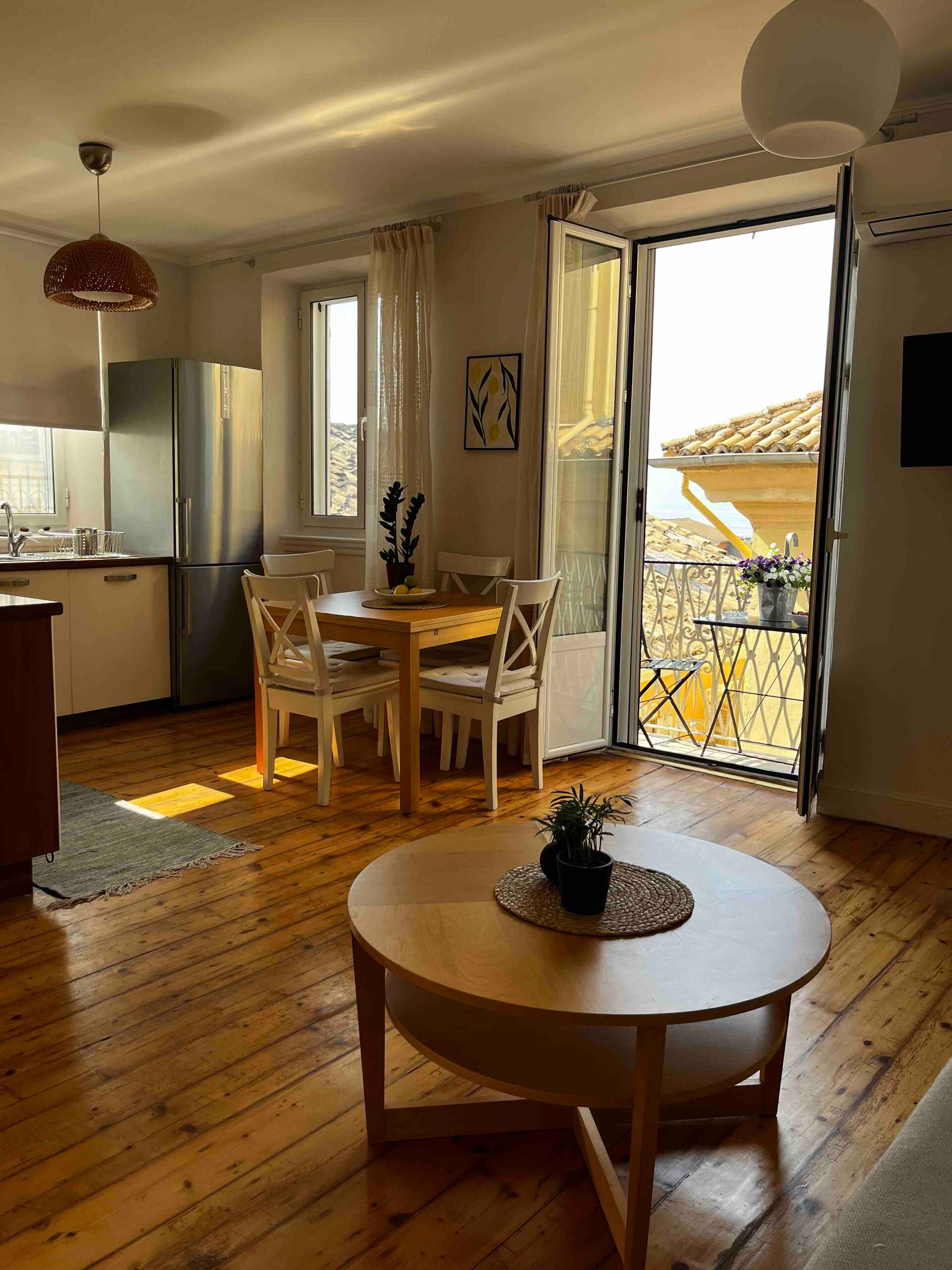 Corfu Centre Balcony Apartment