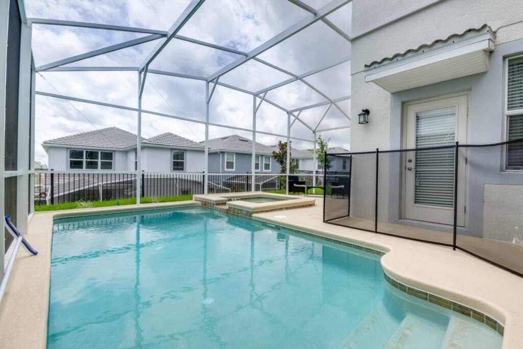 1569SliceWay,ChampionsGate-45