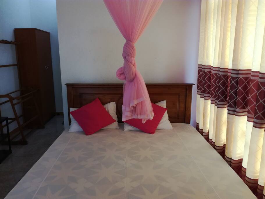 room 5 inside 2017