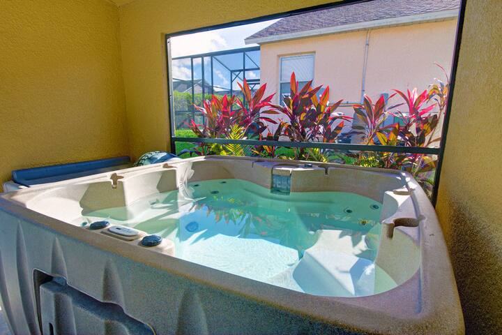 Near Disney World  Orlando w Private Pool  Hot Tub Villas for Rent
