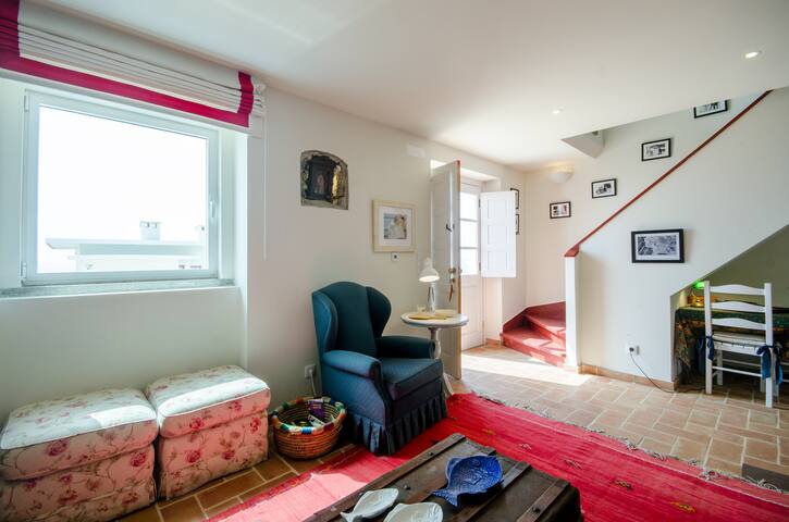 Sea house near Sintra gallery image 5