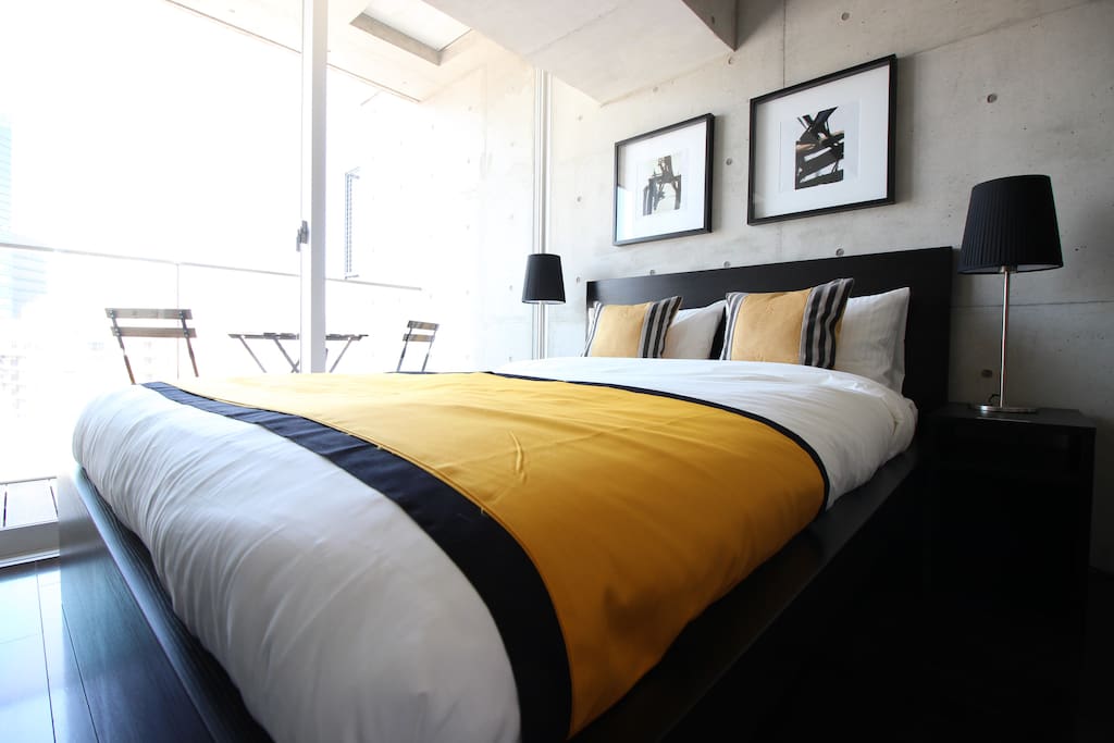 Gorgeous Double sized bed !