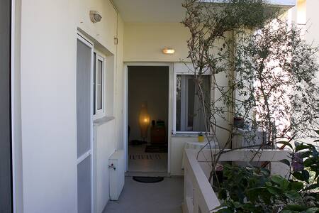 Marieva's studio 5' walk from sandy beach