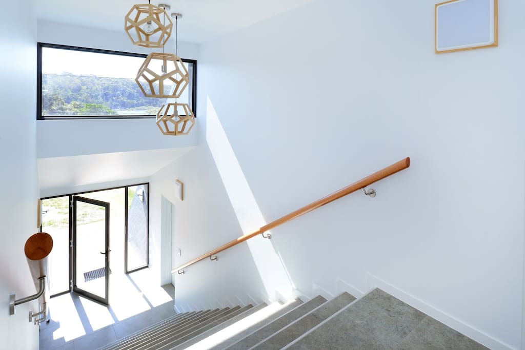 Entrance stairs to 1st floor