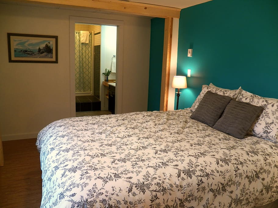 Comfortable queen size bed