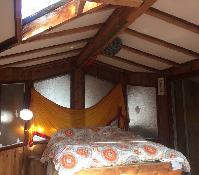 comfy bed