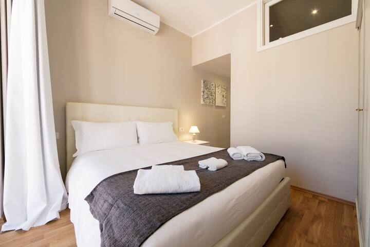 Nuovo Centro Città 3 Camere Letto – 8 Ospiti gallery image 3