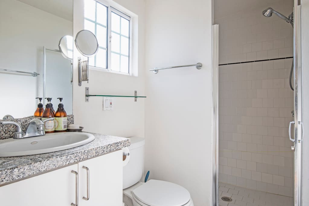 Your own modern, private bathroom