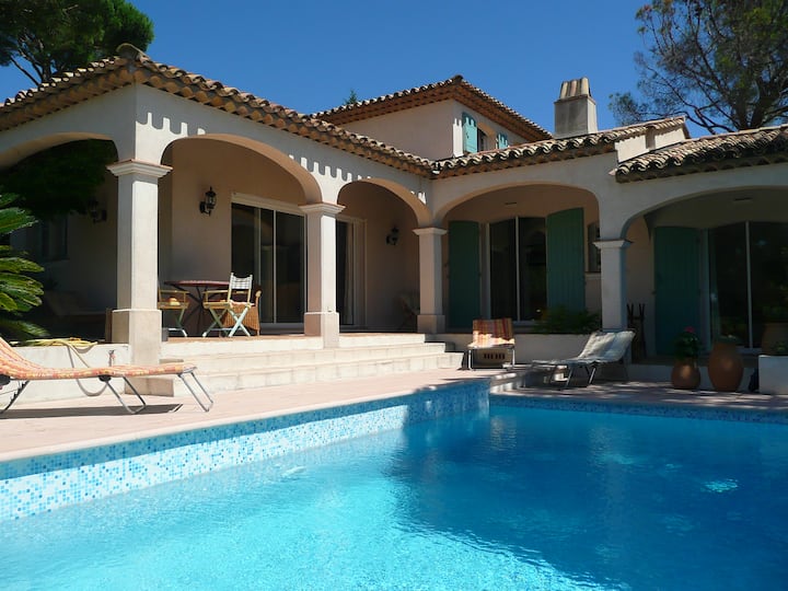 Maison Provençale Avec Piscine, Calme Et Vue. - Saint-Raphaël