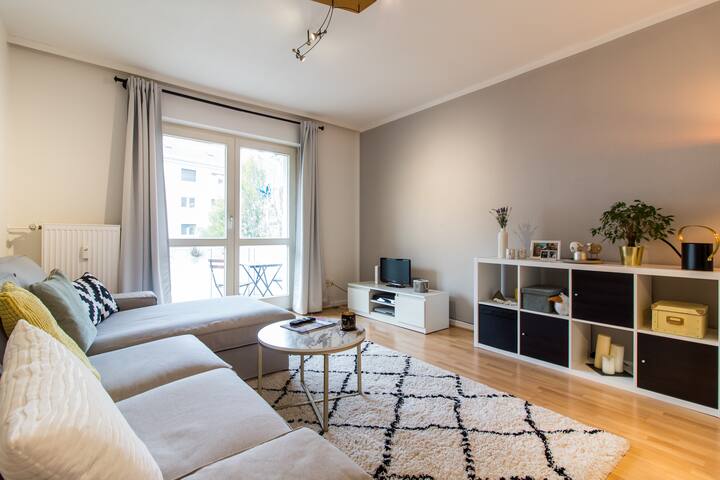 Frankfurt Vacation Rentals Homes Hessen Germany Airbnb