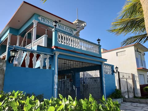 Hostel El Malecón 2 Rooms with a Terrace