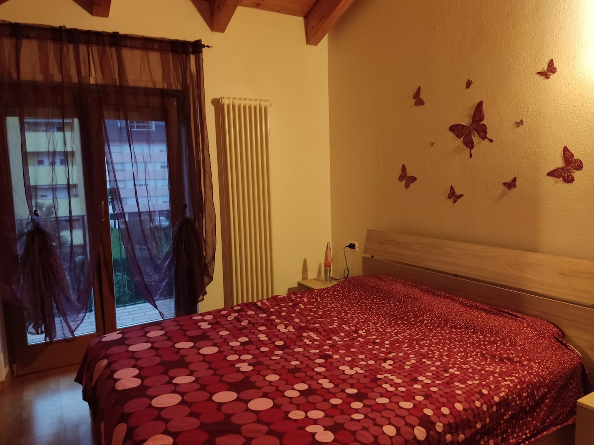 საძინებელი 1