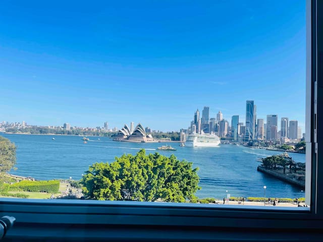 3 Bedrooms penthouse – Opera house and Bridge view gallery image 3