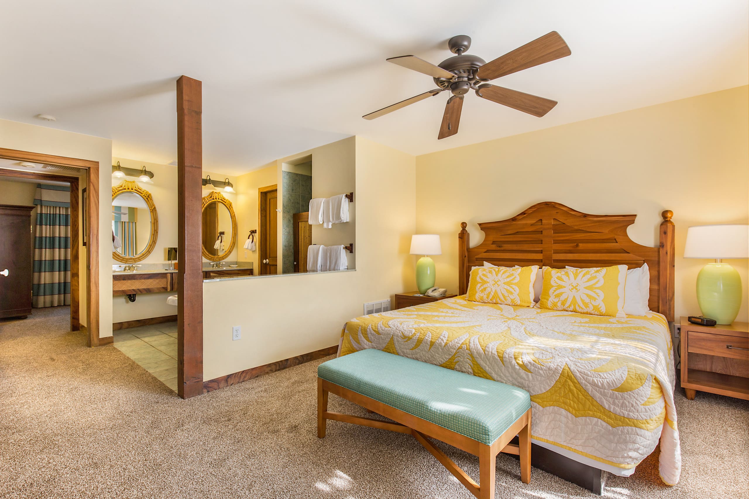 Condo in Kailua-Kona · ★4.9 · 2 bedrooms · 2 beds · 2 baths - Image 15