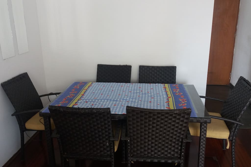 Mesa da sala de jantar