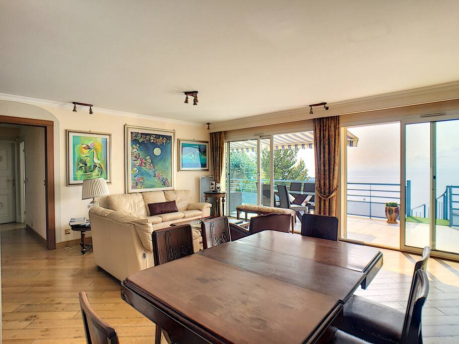 Sunny and comfortable living room