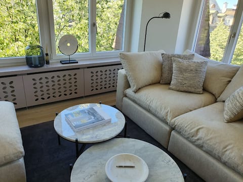 Successful Airbnb property: The Bahnhofstrasse / Paradeplatz LB18B Jewel in Lindenhof