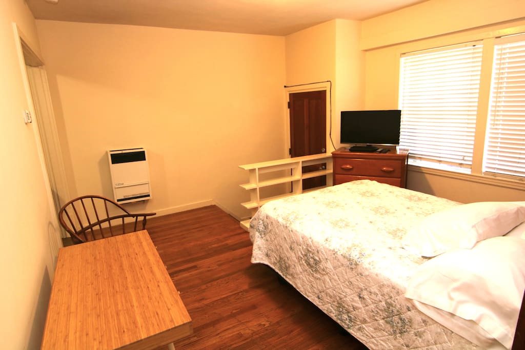 Spacious w/ Smart TV