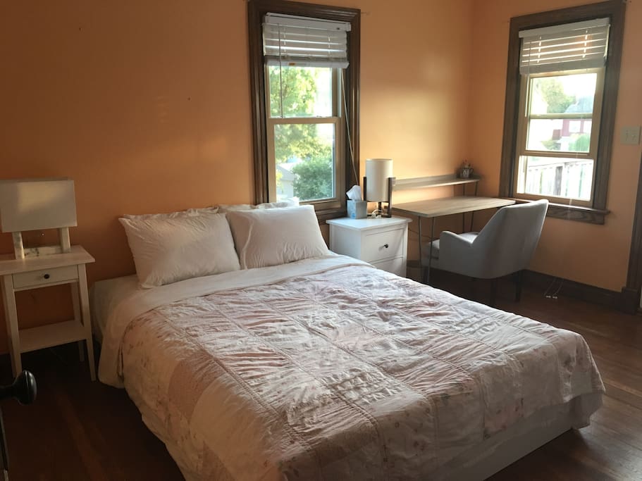 Guest bedroom with queen bed