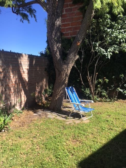 Fondo de la casa para descansar y tomar sol.