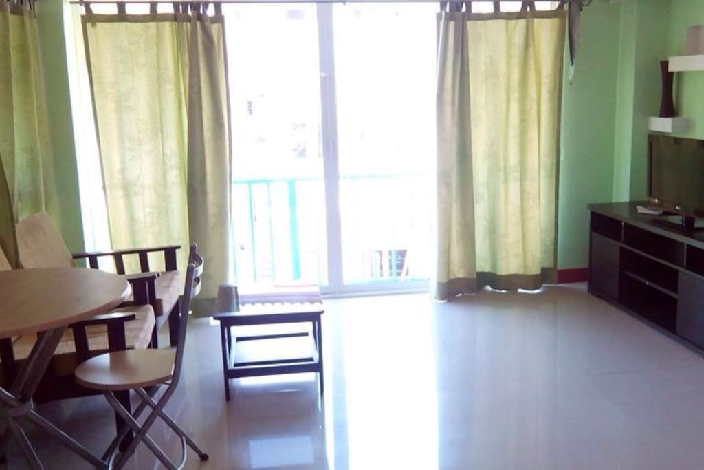 Living Room(photo2)