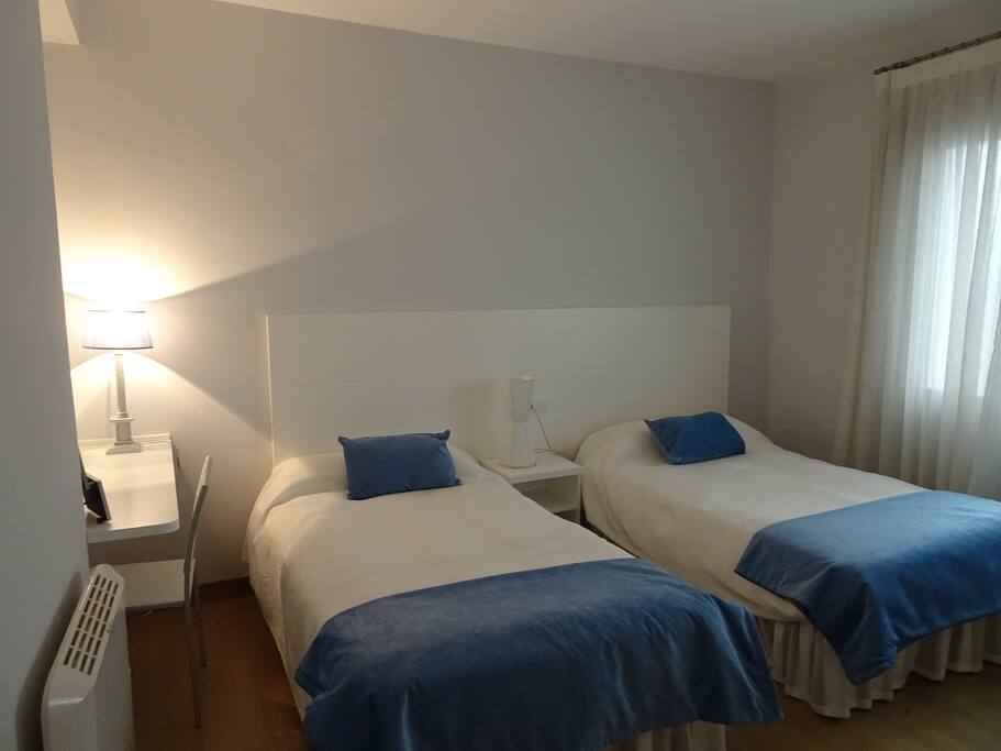 Habitación con dos camas de 1,05 m