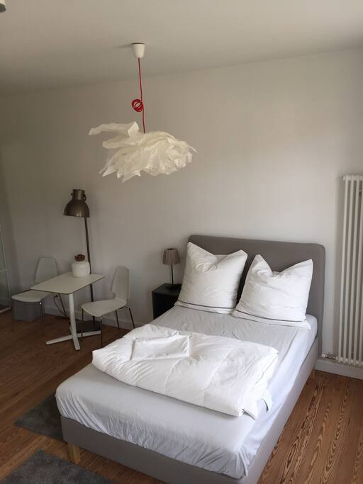 Bett 1,40 m x 2,00 m