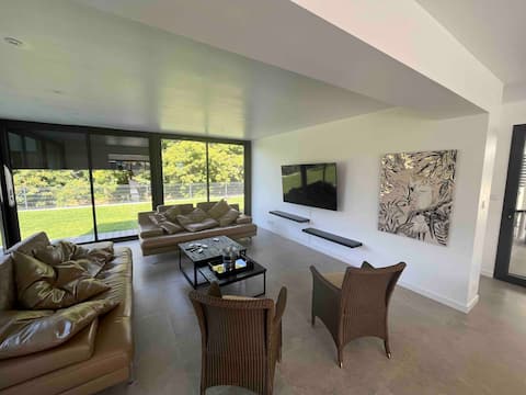 Popular Airbnb listing: La Perrosienne in Perros Guirec
