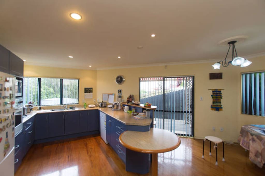 Big kitchen to eat and prepare meals