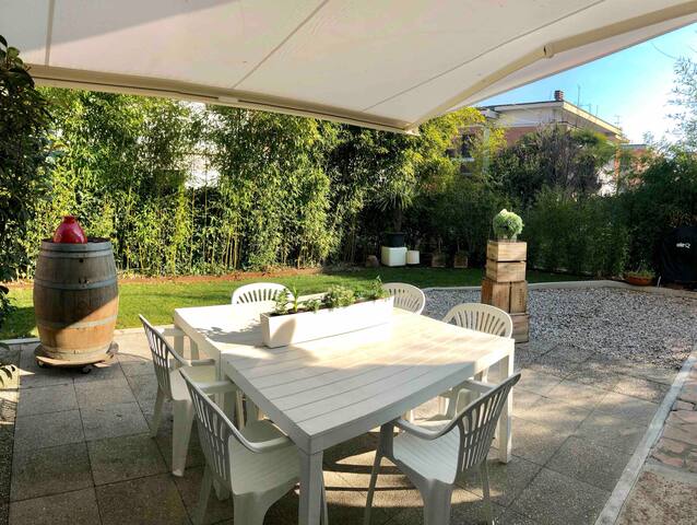 Sig.Nilson- Appartamento con giardino privato