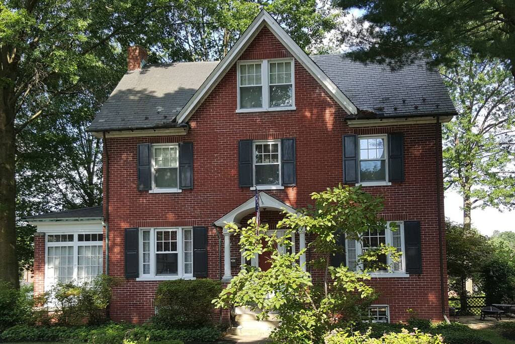 1924 Colonial Home