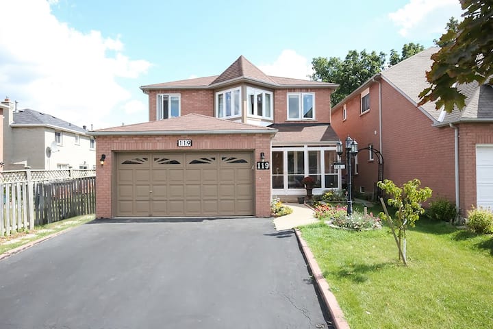 Private Spacious 2BDRM basement Aptmt in Brampton