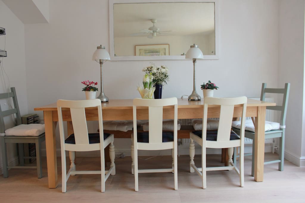 Dining seating for eight