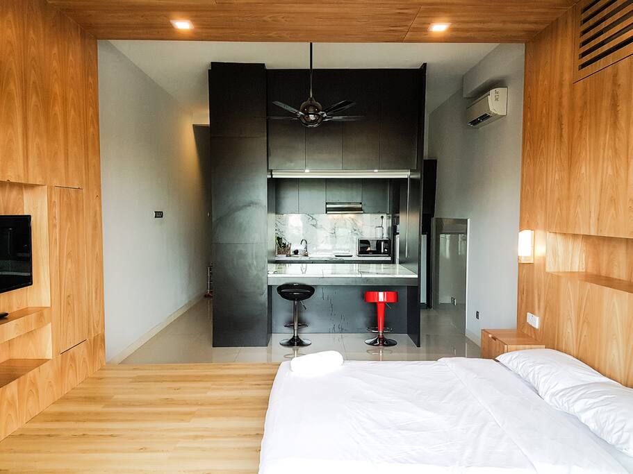 Queen size bed - Studio Room