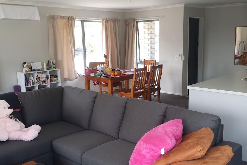 Living & dinning area