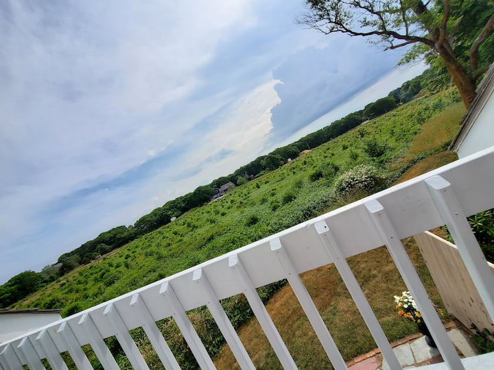 Cranberry Cottage Walk to the beach or town! Cottages for Rent in